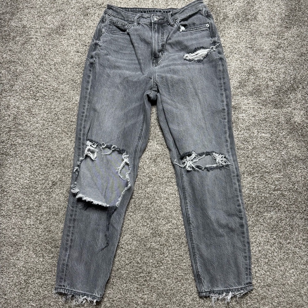 American Eagle mom Jean